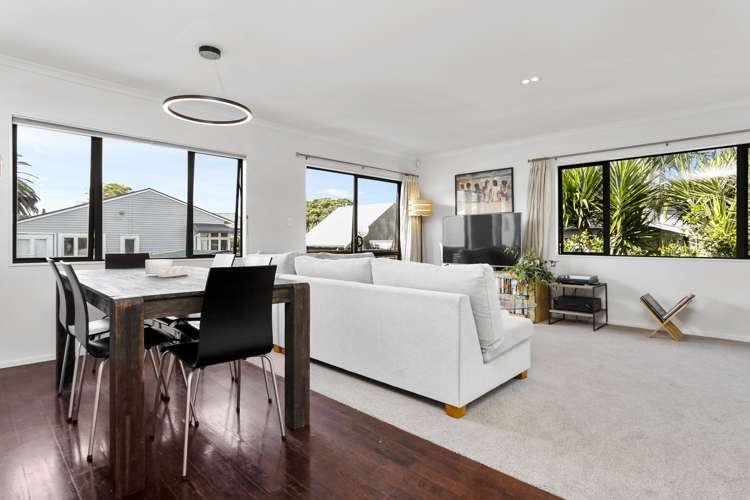 2/23 Stafford Road Northcote Point_6