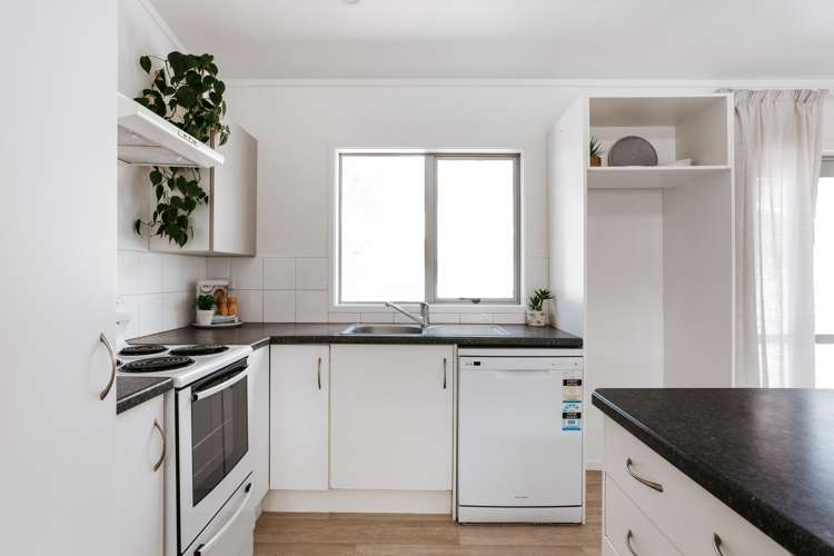 123 Watling Street Gate Pa_13