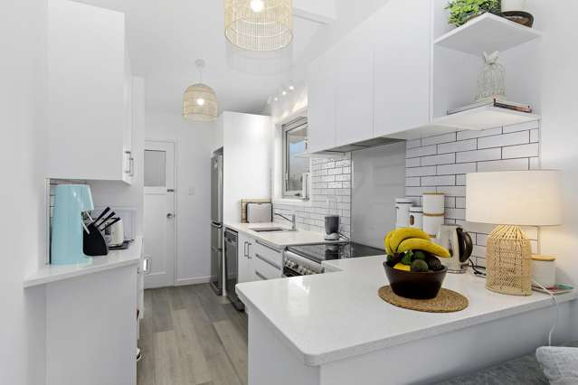 F/1 457 Fergusson Drive Trentham_2