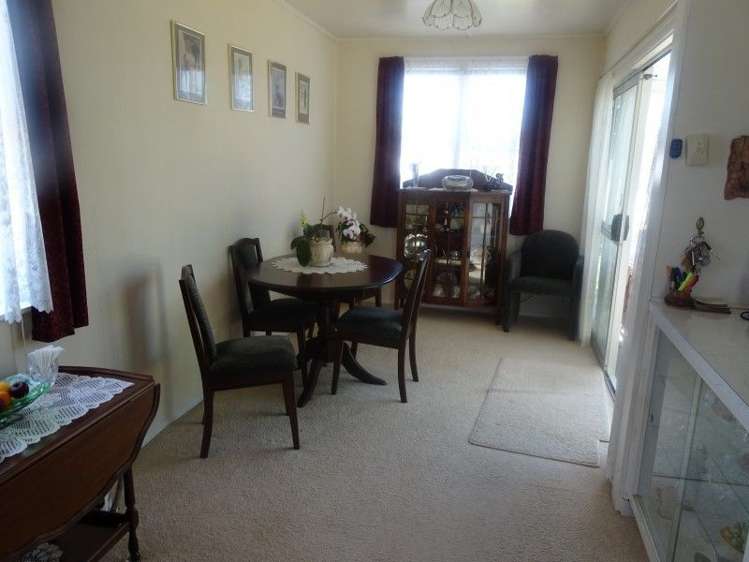 6 Kinsella Place Paeroa_13