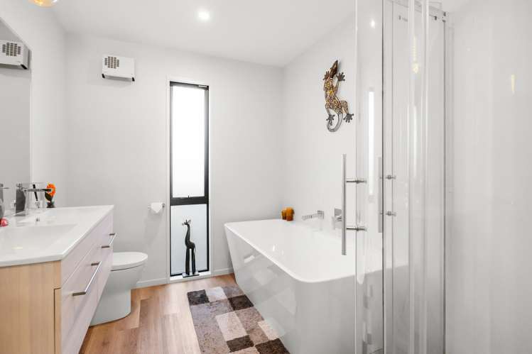 27 Anderton Crescent Mosgiel_16