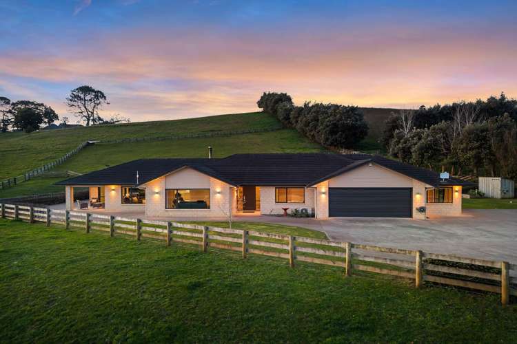 13 Hill Top Road East Pukekohe_1