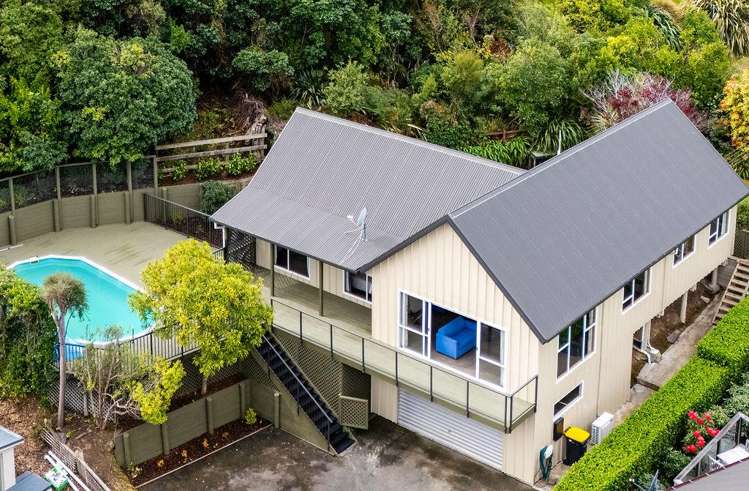 23 Settlers Hill Akaroa_1