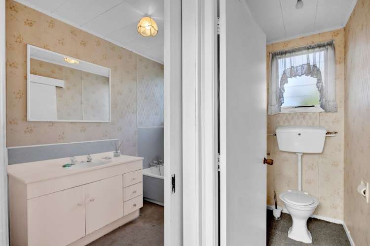 16 Old South Road Okato_20