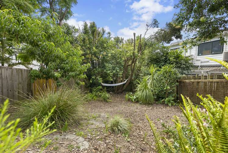 3/36a Salisbury Road Birkdale_15