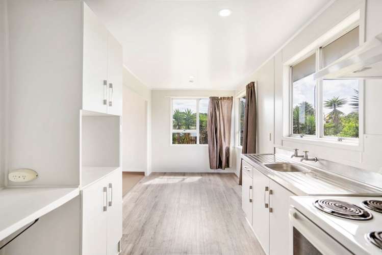 17 Dairy Road Otara_11