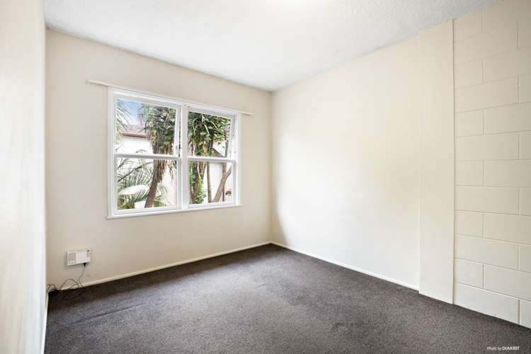 10/11 Tawera Road Greenlane_6