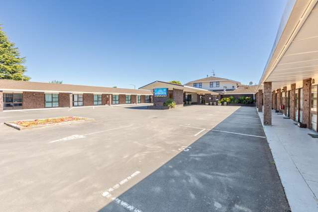 1400 Karamu Road North Mayfair_3