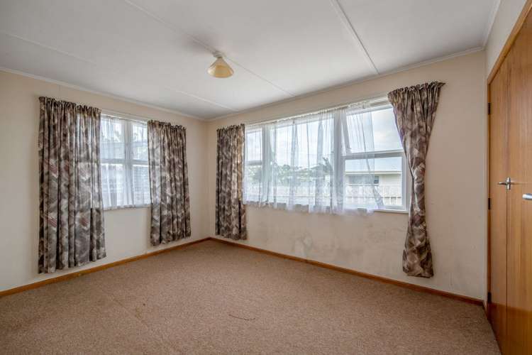 43 Mark Avenue Paparangi_14