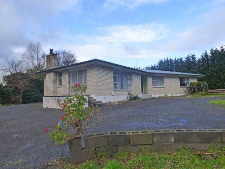 692 Spur Road Bunnythorpe_11