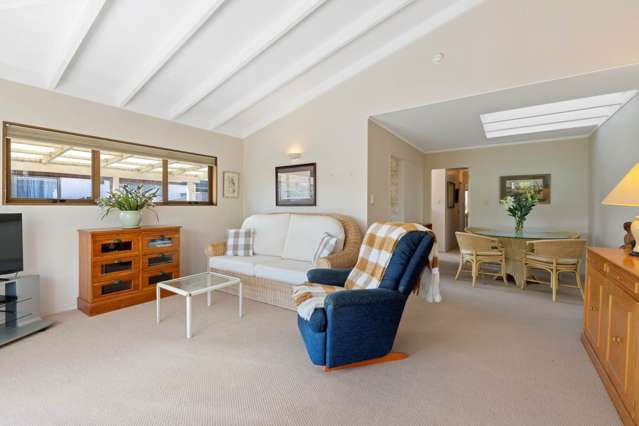 8 West Hoe Road Orewa_4