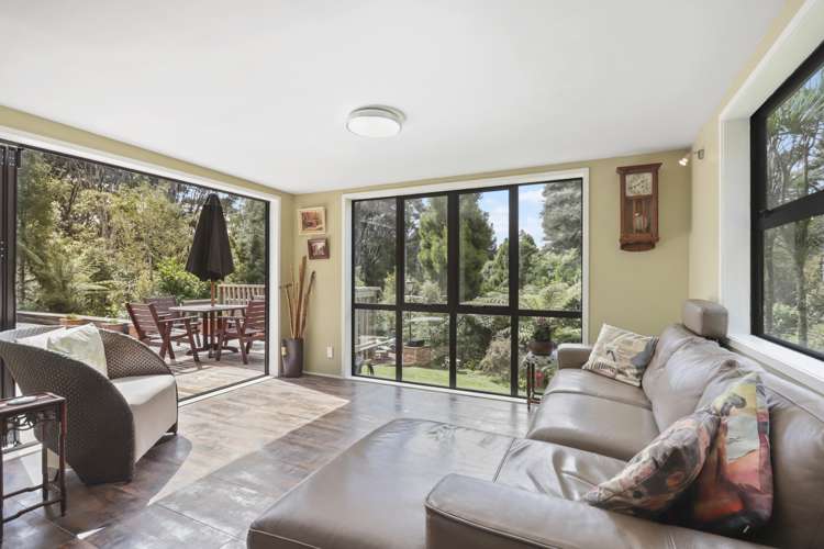 92 Carter Road Oratia_9