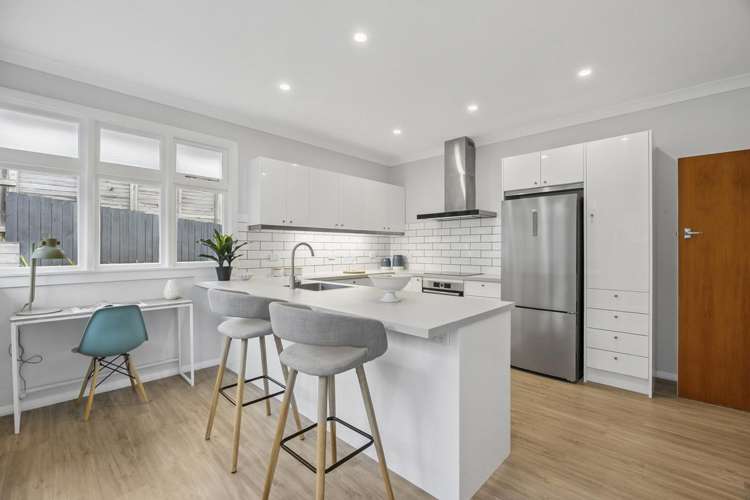 15 Shandon Road Vauxhall_14