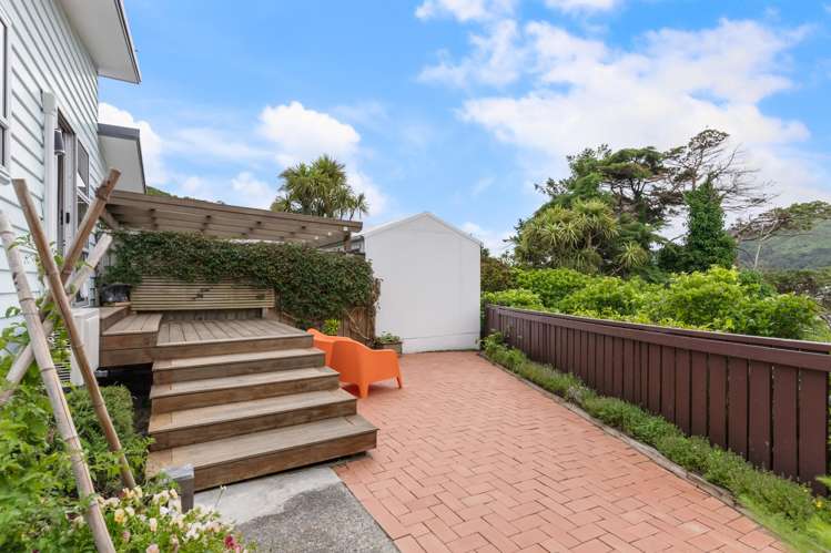 6B Ely Grove Wainuiomata_10