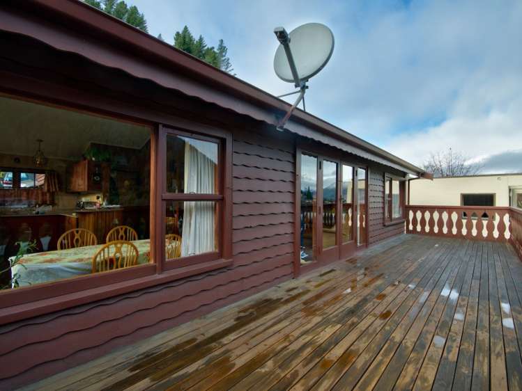 118 Hallenstein Street Queenstown_12