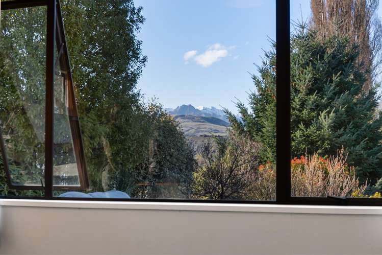 16 Lagoon Avenue Albert Town_16