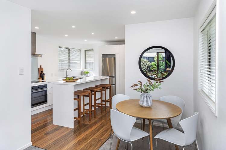 2/73 Winchester Street Merivale_6