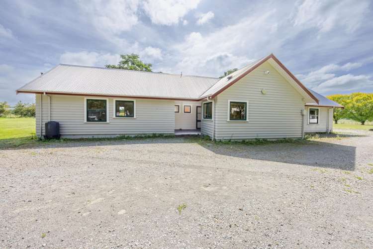 58, 58a 58b White Road Otane_21