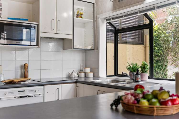13 Wisteria Way Mairangi Bay_12