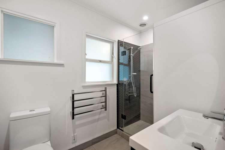 1/12 Westwell Road Belmont_16