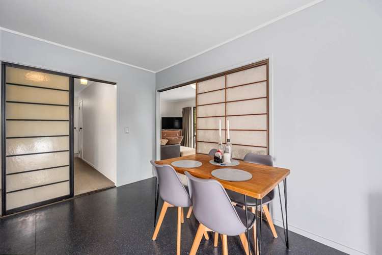 2/5 Hanlon Crescent Narrow Neck_11