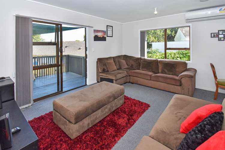 2/11 Burundi Avenue Clendon Park_3