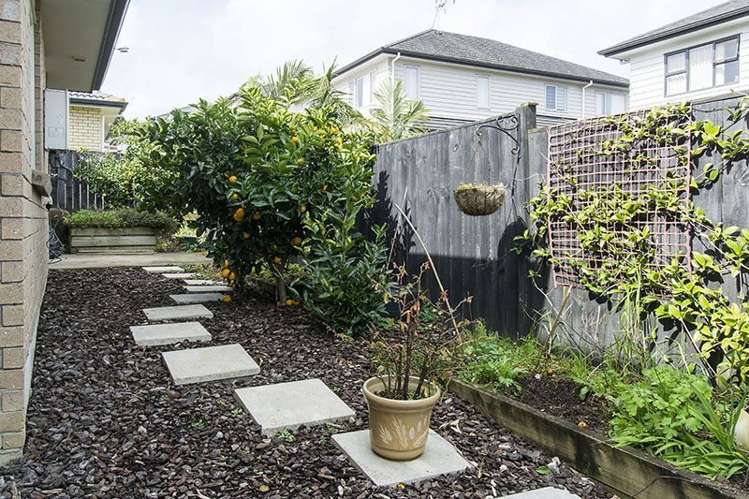 10 Beatrice Place Flat Bush_19