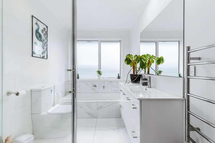 2 Roto Close Wharewaka_21