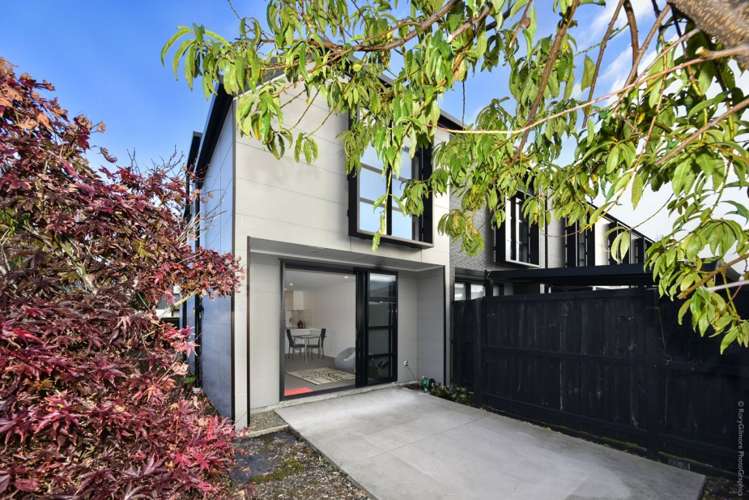 8/68 Barbour Street_0