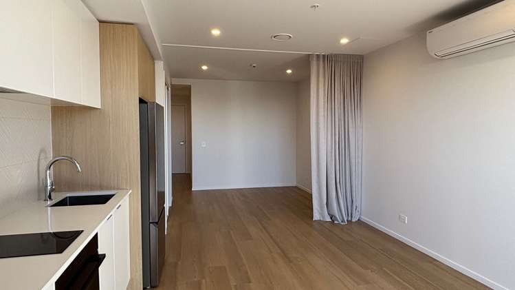 201/2B Te Ara Taurapa Point Chevalier_5