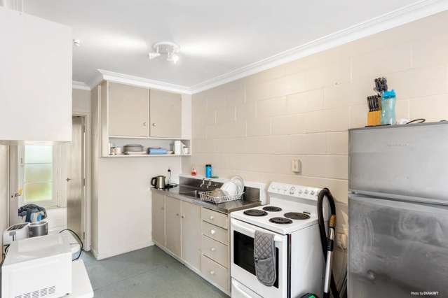 2/12 Kings Road Panmure_1