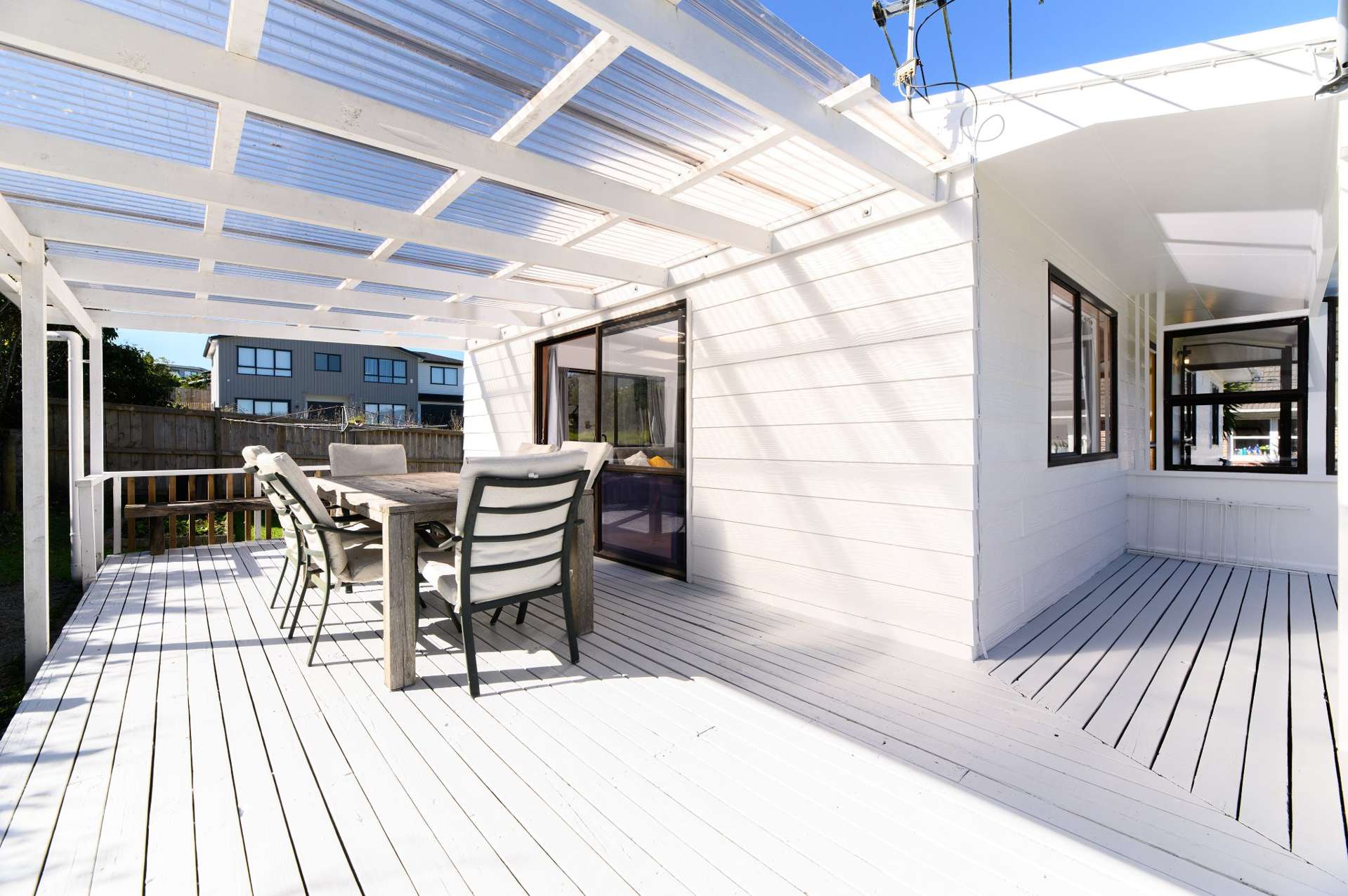 2/68 View Road Henderson_0