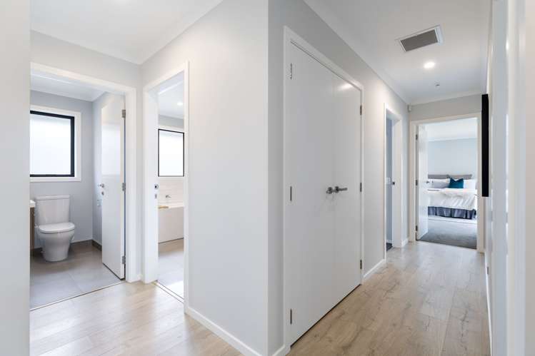 202 Pacific Drive Fitzherbert_18