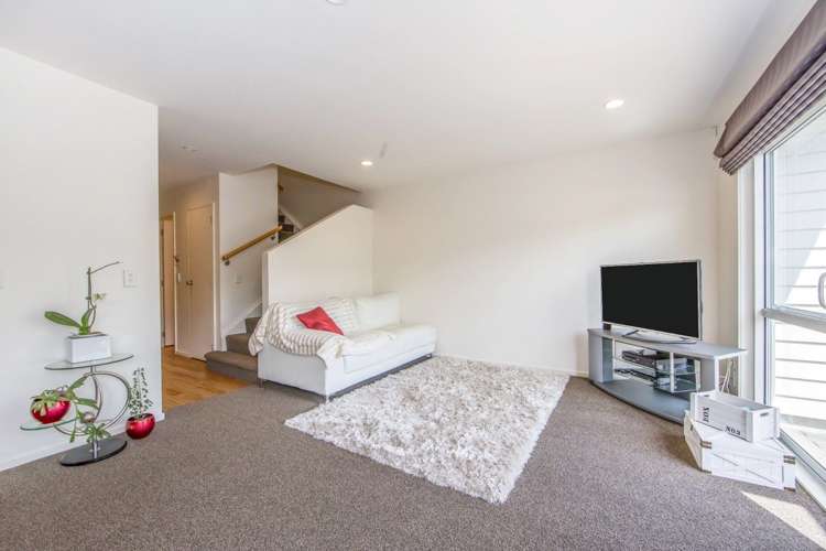 2/78 Fernhill Way Oteha_5