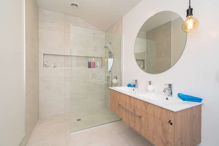 143 Wingatui Road Mosgiel_19