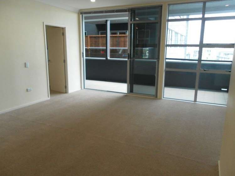 2j/21 Hargreaves Street Auckland Central_1