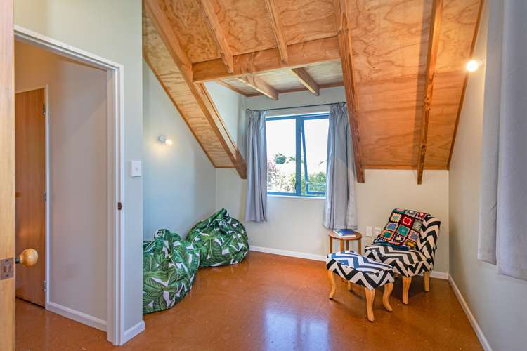 35 Michelle Lane Hahei_13