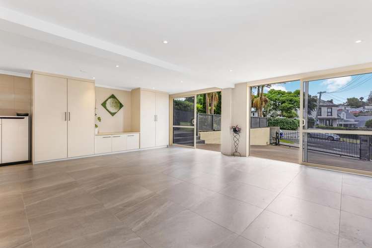 8 Normans Hill Road Onehunga_31