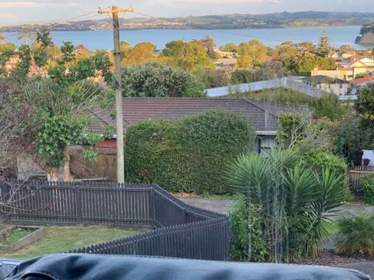 12a Beach Road Mellons Bay_25