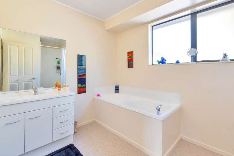 17 Amberly Rise Helensville_14