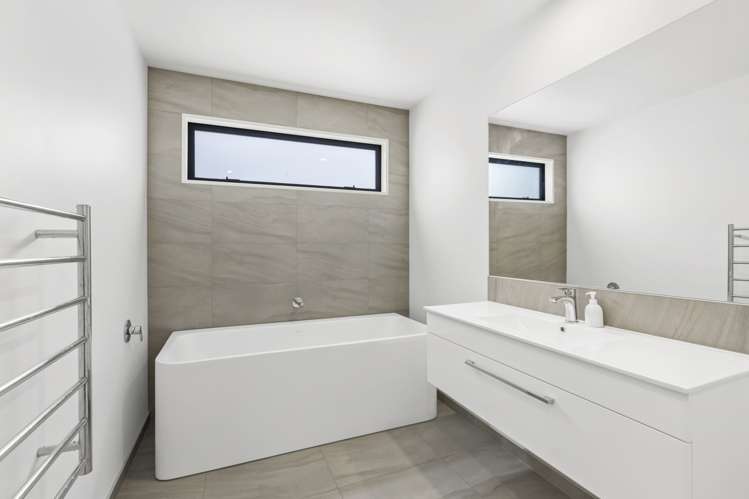 28 Bonecrusher Street Lincoln_15