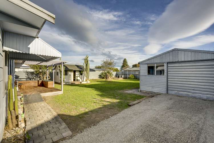 6 Burton Crescent Flaxmere_29