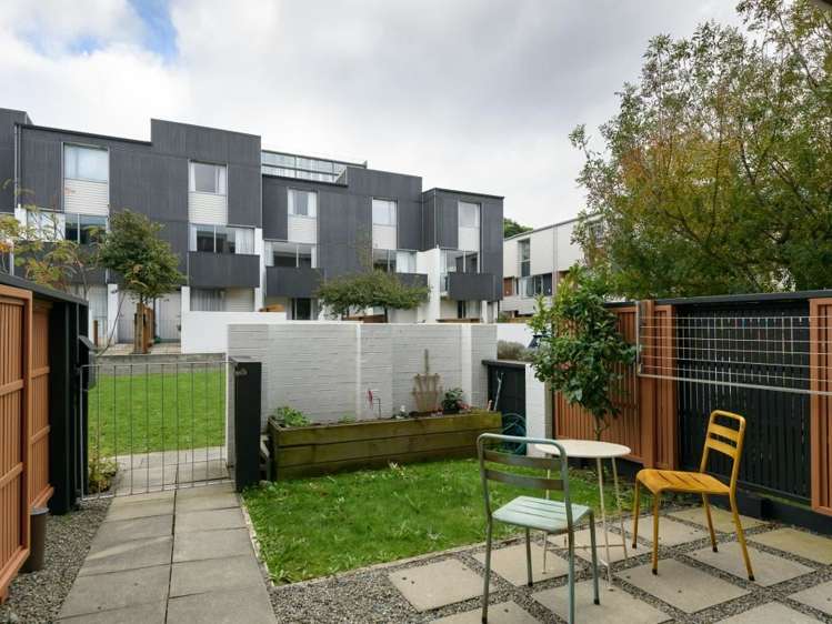 21/120 Rintoul Street Newtown_9