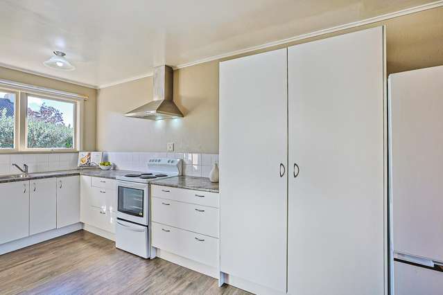 2/65 Middle Road Havelock North_3