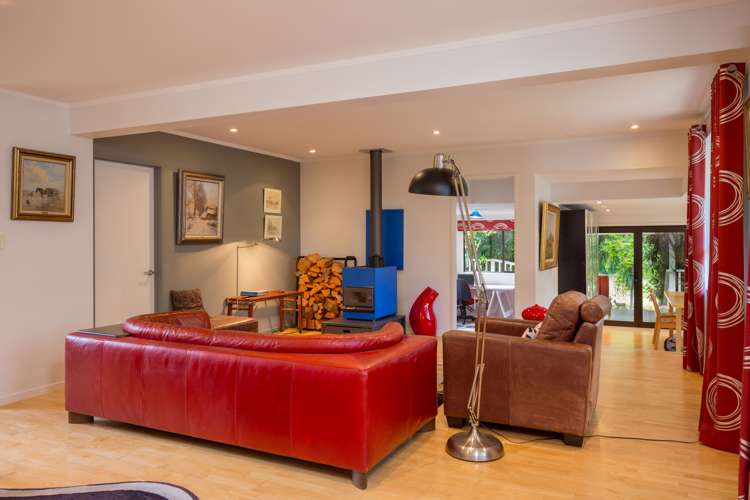 22 Lady Cobham Grove Anakiwa and Surrounds_6