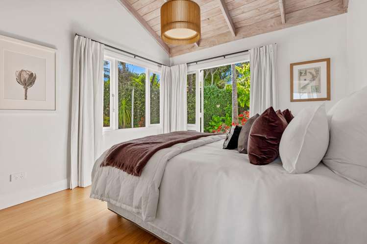 39 Oaia Road Muriwai_36