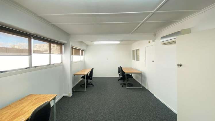 Suites 3/4, 126 Maunganui Road Mt Maunganui_0