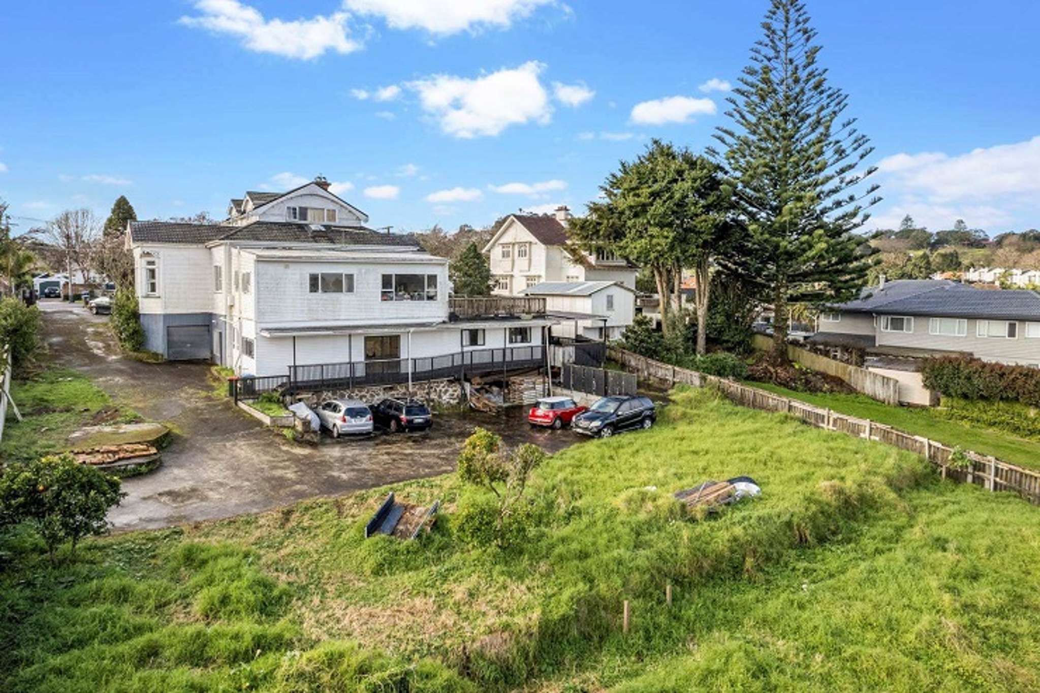 Overseas owner takes massive hit as $6m Epsom villa offloaded for 'cheap' price