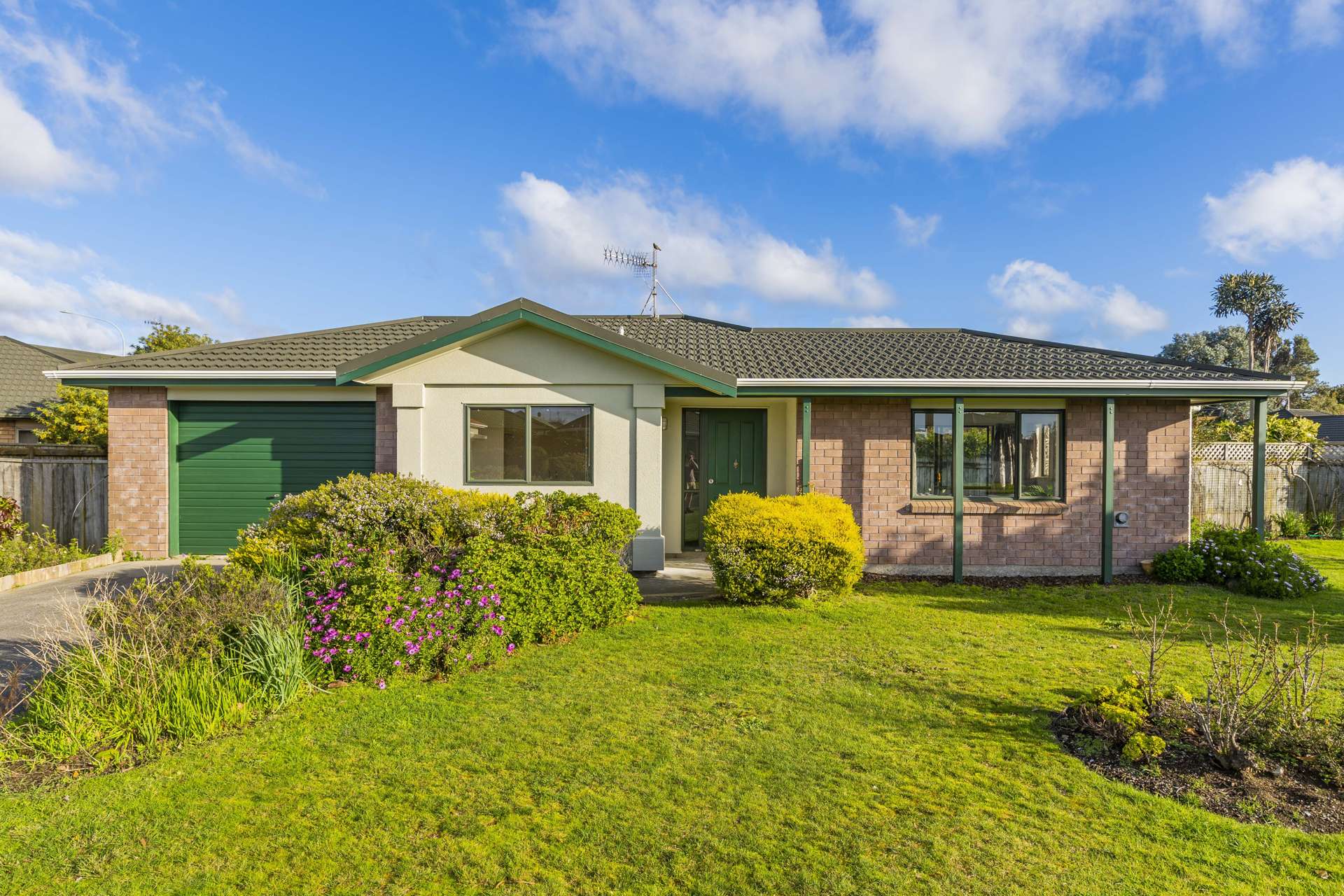 16 Beachwater Grove Paraparaumu Beach_0