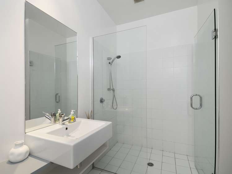 2/189 Mangatawhiri Road Omaha_15